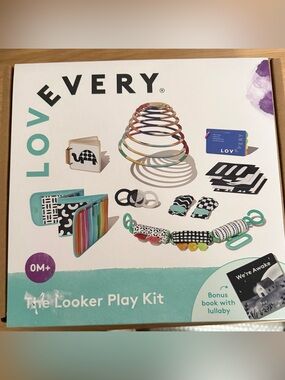 LOVEVERY The Looker Play Kit